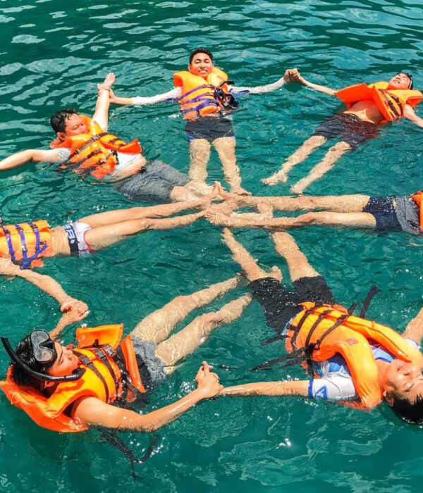 Island tour and sea swimming in Cambodia, enjoying tropical beaches with Cambodian Travel Immersion